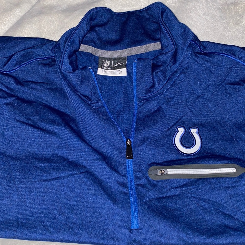 Nike Colts 1/4 zip long sleeve pullover. Men’s Small.